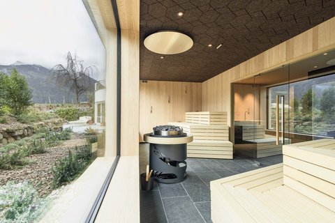 Hotel Pacherhof con tenuta vinicola: immagini e video Hotel Pacherhof con tenuta vinicola: immagini e video