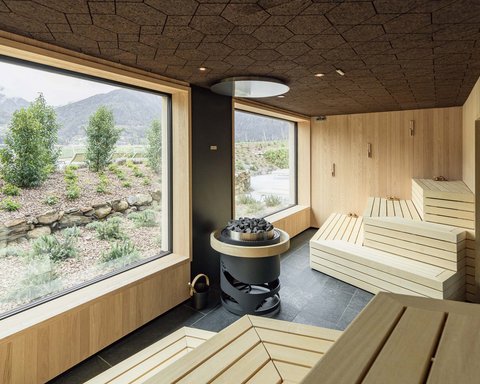 Hotel Pacherhof con tenuta vinicola: immagini e video Hotel Pacherhof con tenuta vinicola: immagini e video