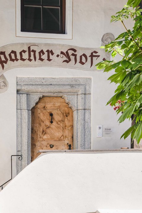 Hotel Pacherhof con tenuta vinicola: immagini e video Hotel Pacherhof con tenuta vinicola: immagini e video