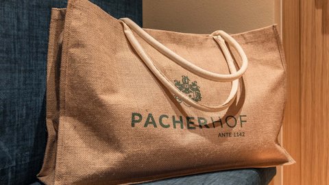 Hotel Pacherhof con tenuta vinicola: immagini e video Hotel Pacherhof con tenuta vinicola: immagini e video