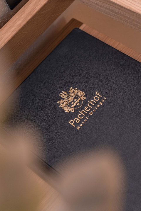 Hotel Pacherhof con tenuta vinicola: immagini e video Hotel Pacherhof con tenuta vinicola: immagini e video